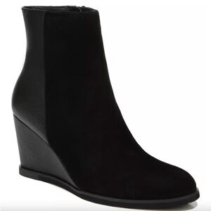 NEW - Naturalizer Garnet Suede Wedge Boot